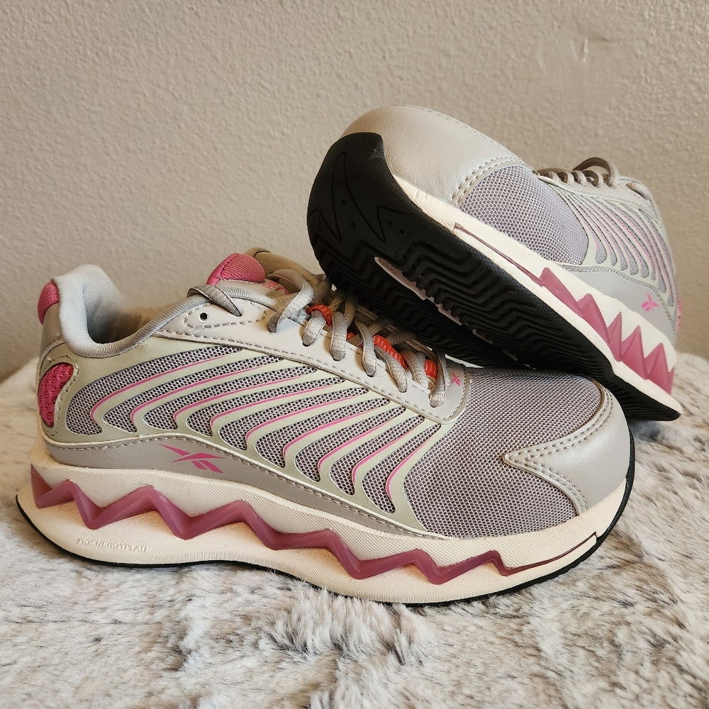 Women's Reebok Zig Elusion Heritage Work Sneakers - Size 5 M